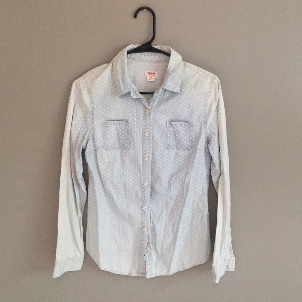 Button down - Picture 1 of 3